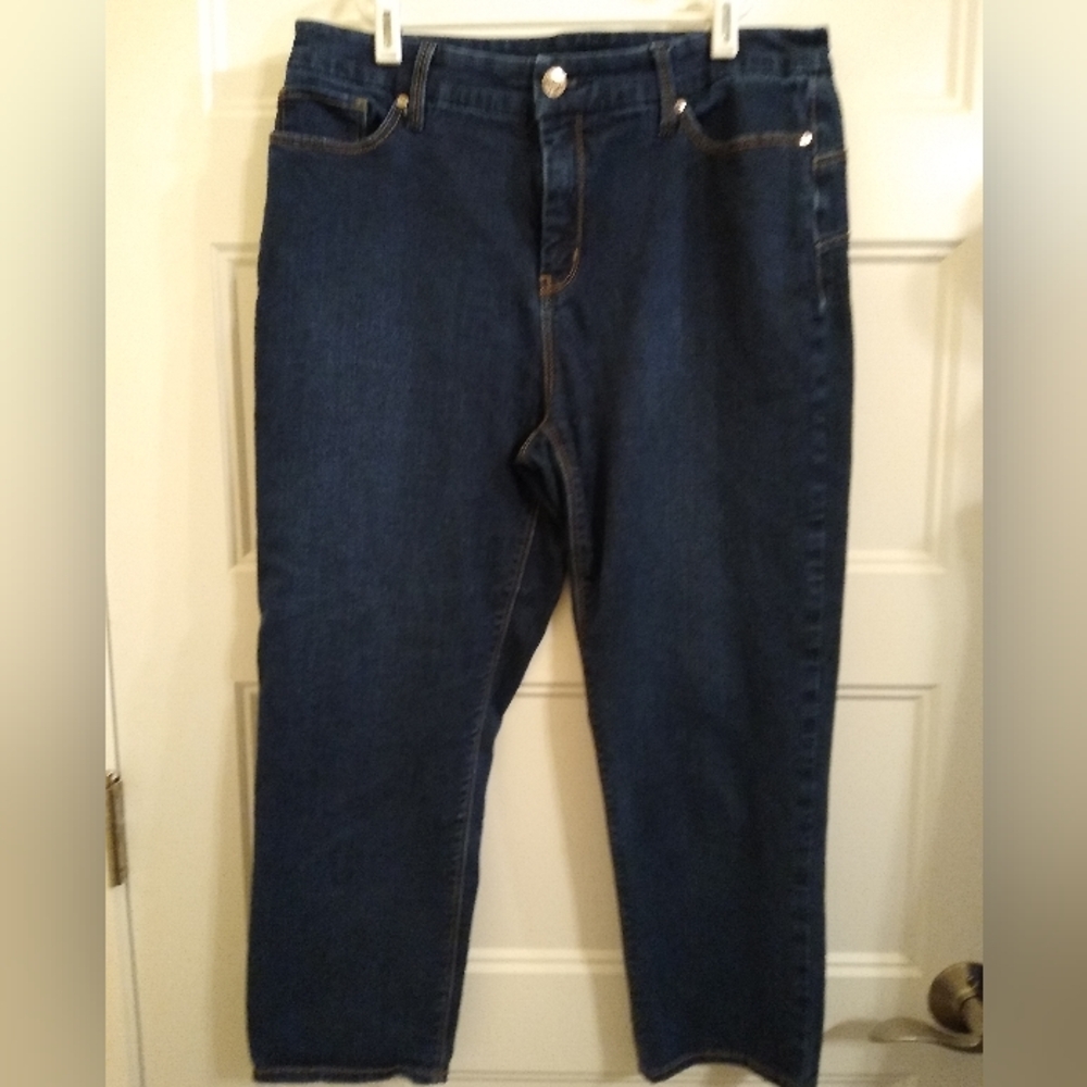 Chico's Denim SO LIFTING Crop Pants - 1.5